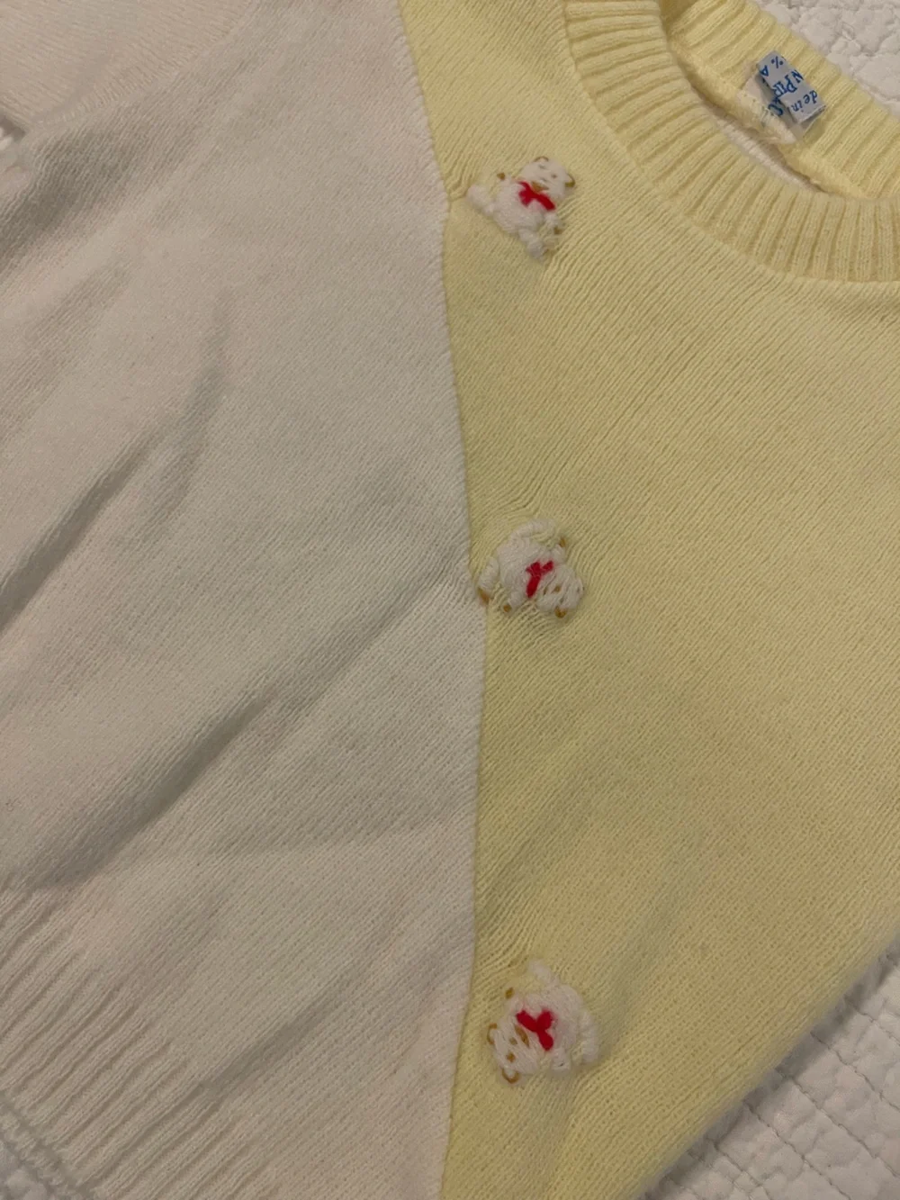 Vintage Carson Pirie Scott & England White Yellow Baby Sweater Bears Embroidery